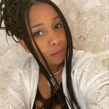 Last evening Sharon Police and Fire responded to a structure fire at  Bayberry Drive. Police and fire quickly went to work evacuating the  building and surrounding structures. The Sharon Fire Department with