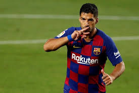 Luis suarez is a forward and is 5'11 and weighs 179 pounds. Luis Suarez Getting Closer To Usa