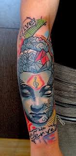 Tatouage sanskrit om dans la nuque. Tete De Bouddha Tatouage Femme Couleur Avant Bras Tatouage Femme