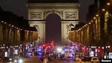 프랑스 대통령 “파리 경찰관 총격 살해는 비겁한 테러”