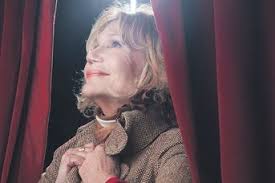 Le dimanche de Clémentine Célarié : « Je retrouve l'art de goûter le rien »