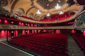 The pirouettes at le trianon, paris, france. Le Trianon Theatre Et Salle De Bal Pour Vos Evenements A Paris