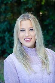 Paige Dyer's Instagram, Twitter & Facebook