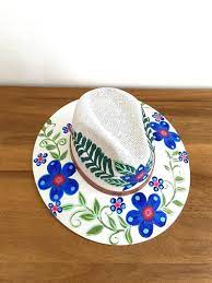 Sombrero Pintado A Mano Mexicano Sombrero Mexicano Etsy Fabric Painting On Clothes Painted Hats Painted Clothes
