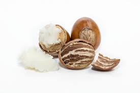 Sheabutter wird aus den nüssen des afrikanischen sheabaumes hergestellt und eignet sich auch für empfindliche haut. Sheabutter Gesicht Must Have Fur Jeden Hauttyp