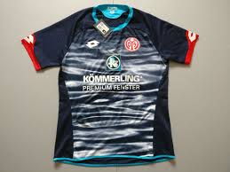 Als rückennummern jetzt nur noch die proportionen der ziffern ändern? 1 Fsv Mainz 05 Third 2015 2016 Football Shirt Club Football Shirts