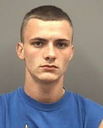 Sex offender charged with larceny and not registering new address