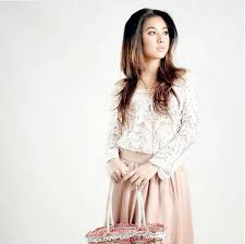 Namun bagi azar azmi, 28, watak yang bakal dibawakan ini adalah cabaran buat dirinya sebagai seorang artis yang telahpun berkecimpung dalam bidang selain itu, azar juga menjelaskan bahawa atas tuntutan watak dalam drama tersebut, beliau turut mengenakan pakaian seksi sesuai dengan. Biodata Azar Azmi Cerita Budak Sepet