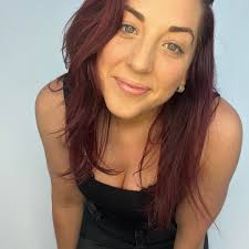 Tara Sellars's Instagram, Twitter & Facebook