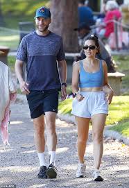 Actually, i just (find) out. Zoe Foster Blake Flaunts Her Toned Midriff On A Morning Stroll In Sydney Readsector Female