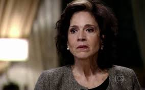 Giane decide fazer book e posa para Caio