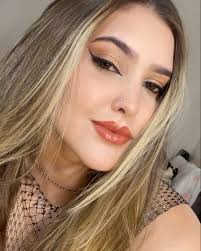 Mariana Clemente (@mariclementecantora) • Instagram photos and videos