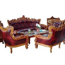 Ide sofa yang satu ini biasanya digunakan sekaligus untuk bersantai, karena bentuknya. Jual Set Sofa Tamu Ukir Mewah Barcelona Jepara Terbaru