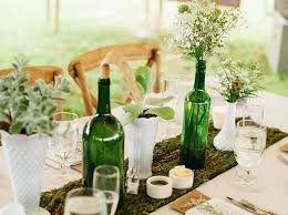 Retirez le muselet en détordant la partie torsadée tout en maintenant le haut du bouchon avec un doigt. Les Bouteilles En Verre Relookees En Objets Deco Elle Decoration