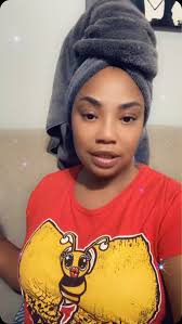 Fun facts about me…. @bigdoddscustom thank you for my honey 🐝 shirt 🤺 🏹  #blackgirlmagic #fencing #archerylife #foil @kevinhart4real @peacock @