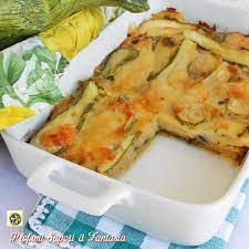 Senza frittura, senza grigliare, senza pomodoro, senza besciamella, senza farina e pan conservare la parmigiana di zucchine. Parmigiana Bianca Di Zucchine Senza Besciamella