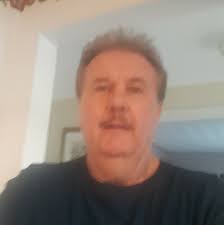 Can girls play baseball in Florida if the school offers a softball program?