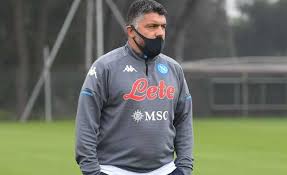 Check out a collection of gennaro gattuso out about milan photos and editorial stock pictures. Video Napoli Si Ferma Il Pullman E Gattuso Riceve Una Cassata Ti Amo Mister Areanapoli It