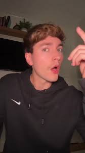 Bradley Aaron Collie (@bradleyaaroncollier)