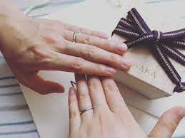 結婚指輪出来上がった marriagering 結婚指輪 niwaka 俄 殿の手の女らしさ 指毛生えてる女の手 instagram posts wedding instagram