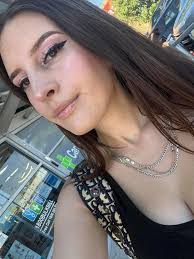 Hey all, I'm wondering if anyone knows of any rat friendly air freshers, we  do use an air defuser but our neighbours sadly don't help with smells  coming from thier home into