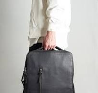 Zaino per laptop Slim Tech in pelle nera. Borsa ...