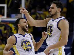 $76.7 million nba 2019 salary: Photo Bizarre Optical Illusion That Makes Stephen Curry Look Tiny