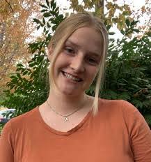 Ashley Painter's Instagram, Twitter & Facebook