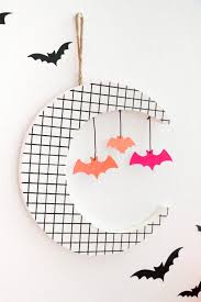 How to make diy halloween bat decorations bats are a classic symbol for halloween try out this diy bat decoration using craft supplies you probably already have in your apartment here are the supplies you'll need for your diy halloween bat decorations, most you probably. 9 Diy Bat Decor Crafts For Halloween Shelterness