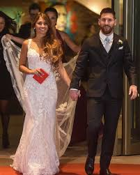 Antonella is famous for being the wife of the football ace lionel messi. Mengenal Antonella Roccuzzo Wanita Yang Dinikahi Lionel Messi Lifestyle Fimela Com