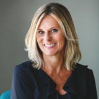 Shelley Stricker's Instagram, Twitter & Facebook