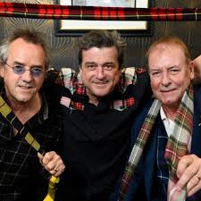 The bay city rollers are a scottish pop rock band known for their worldwide teen idol popularity in the 1970s. Bay City Rollers Frontman Les Mckeown Cancels Solo Shows After Losing His Voice Daily Record