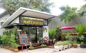 Usaha warung kopi akan selalu diminati banyak konsumen, maka dari itu kami akan melihat animo masyarakat, beberapa tahun belakangan ini perkembangan usaha warung kopi meningkat drastis, mulai dari pedagang kaki lima sampai ke pedagang modern seperti kafe, kedai, dan restoran mini. Wow Desain Warung Kopi Sederhana Ini Bisa Diterapkan Di Rumah Nusantara Property