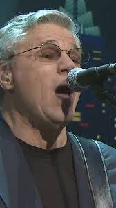 Dinah Wells's Instagram, Twitter & Facebook