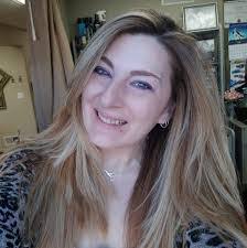 Lynn Weeks's Instagram, Twitter & Facebook