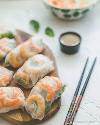 Rouleaux De Printemps Aux Crevettes Sauce Au Beurre De Cacahuetes Recette Rouleau De Printemps Crevette Rouleau De Printemps Beurre De Cacahuetes