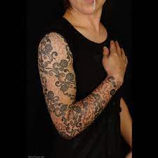 Batik Flower Tattoo Sleeve I Love The Use Of Colors Tatoveringer