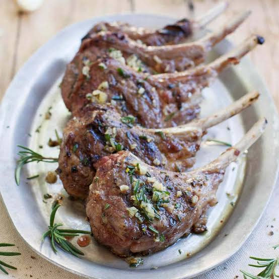 Lamb Chops with Garlic and Olive Oil