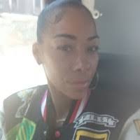 Flora Robles's Instagram, Twitter & Facebook