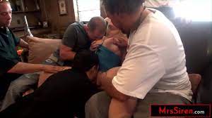 Texas Hotwife Dee Fucking and Cumming with Group of Strangers As Hubby  Films - XNXX.COM