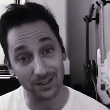 Couldn't have thought of a better way to ring in the 200th episode of the  podcast with Melissa Langton! I especially loved chatting about her  experiences working with Simon Gallaher and the