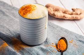 Golden Milk Die Wohl Gesundeste Art Milch Zu Trinken Ayurvedische Rezepte Goldene Milch Rezept Kurkuma