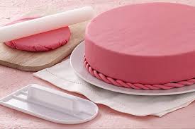 Comment Couvrir Un Gateau Avec De La Pate De Sucre Recette Gateau Pate A Sucre Facile Gateau