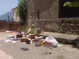 Από το mεσολόγγι και είναι ένα από τα καπνοπαραγωγικά κέντρα της. Skoypidia Kai Myrwdies Meta Thn Oloklhrwsh Ths Laikhs Agoras Sthn Katoyna Newsnowgr Com