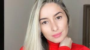 Best brow shaping and sculpting specialists near me in Moody Park,  Vancouver