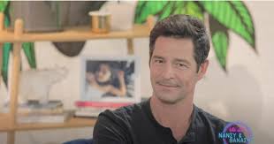 Ένα ενημερωτικό ιστολόγιο με άποψη. Apostolos Roybas Kaneis Den Se Plhrwnei Epeidh Eisai O Aderfos Toy Royba Downtown Gr