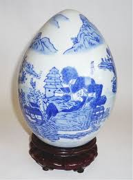 Oriental Porcelain Egg Large 8 Vintage Blue White Chinese Porcelain Egg W Wooden Pedestal Ebay Porcelain Eggs Egg Art Chinese Porcelain