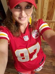 Sheena Elkins's Instagram, Twitter & Facebook