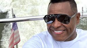 Artista colombiano Omar Gales se desmayó en medio de un concierto en Miami