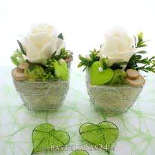 Tischgestecke Tischdeko Fur Hochzeit Zum Selber Machen Mit Rosen Grun Tischgestecke Hochzeit Tischdeko Hochzeit Tischdeko Hochzeit Selber Machen